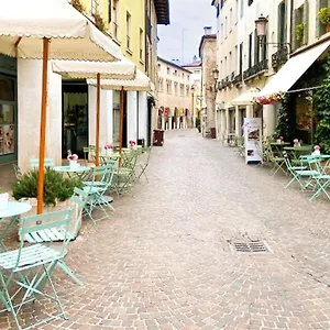 https://apt-dolfin.hotelinveneto.com