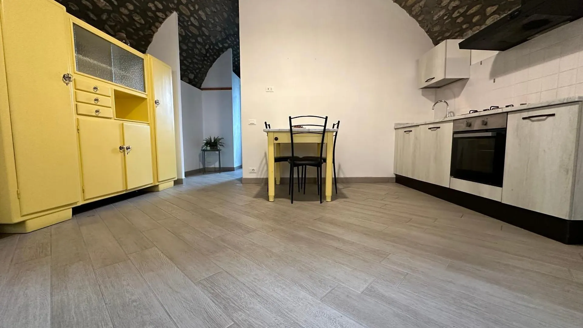 La Casa Nel Borgo Apartment Terrarossa  Italy